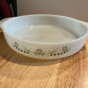 White Glasbake casserole dish Green Daisy Primrose Dream 9"
